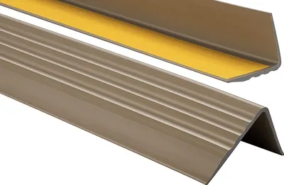 Produktbild von ProfiPVC Treppenkantenprofil PVC 50x40mm 0,9 m selbstklebend Anti-Rutsch Treppenkanten-Schutzprofil, Messing