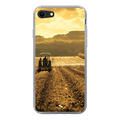 Produktbild von MuchoWow® Handyhülle Schutzhülle Hülle für iPhone 8 Traktor - Bauernhof - Berg Silikon Softcase Handy Hülle - Schutzhaube