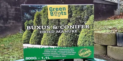 Produktbild von Green Boots organischer Granulatdünger 800 g für Buchsbäume und Koniferen
