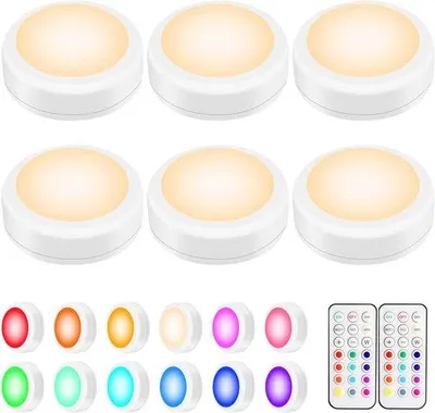 Image de Lot de 6 éclairages LED RGB pour meuble bas avec télécommande - 13 couleurs, variateur et minuterie - Éclairage sans fil adhésif pour meuble bas