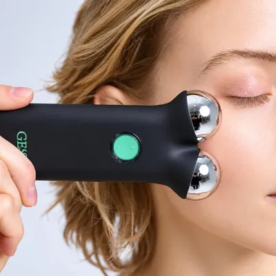 Immagine prodotto di Massaggiatore a microcorrente - Sperimenta una pelle giovane con la nostra tecnologia anti-invecchiamento 4 modalità di intensità, macchina anti-invecchiamento - GESS SFERA