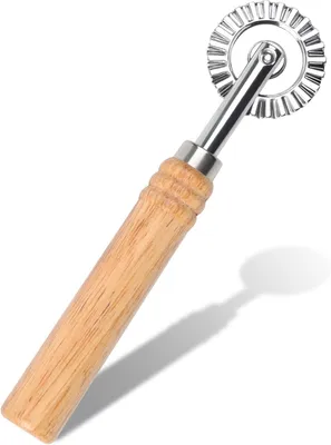 Produktbild von Teigroller mit Wellrand und Zackenmesser, Edelstahl, Holzgriff, für Pasta