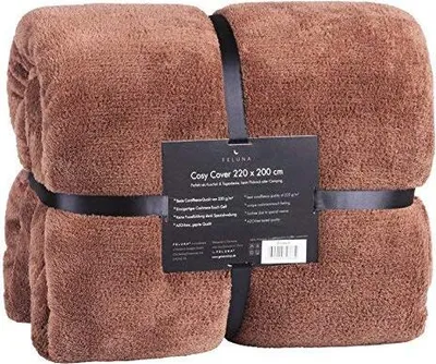 Produktbild von Feluna Kuscheldecke XXL Mikrofaser Decke Braun 220x200 cm – Kuschelige Fleece Wohndecke, softe Tagesdecke für Sofa und Bett, 220g/m²