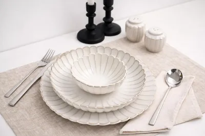 Produktbild von Bloomy 26-teiliges Porzellan-Servierset für gedeckten Tisch