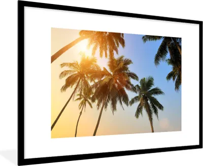 Produktbild von MuchoWow® Gerahmtes Poster Palme - Sonne - Sommer - Tropisch 90x60 cm - Poster mit Schwarzem Bilderrahmen Wandposter Rahmen Foto Bilder - Wanddekoration - Fotos