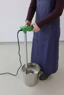 Immagine prodotto di Kerbl Kälbermilcherwärmer EasyHeat (mit Griffteil, standsicher,aus Aluguss)14172