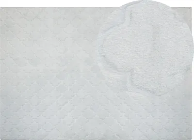 Produktbild von BELIANI Teppich Hellgrau Kaninchen-Kunstfell 160 x 230 cm Einfarbig Handgefertigt Marokkanisches Muster Shaggy Modern Glam Wohnzimmer Ausstattung Deko