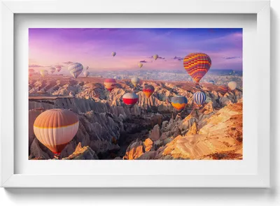 Produktbild von Ballons fliegen über eine Schlucht– Wandbild mit Rahmen – Gerahmtes Bild  – Wanddekoration – 30x20 cm –  Weiß Rahmen