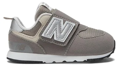 Obrázek produktu pro New Balance 574 s páskem na suchý zip, barva "Rain Cloud Silver Metallic" (dětská velikost), EU 21.5