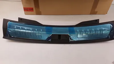 Produktbild von Original RANGE ROVER Velar (L560) 2017 > beleuchtetes Ladekantenschutz VLPYS0456