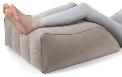 Zdjęcie produktu dla Poduszka podwyższająca nogi ergonomiczna nadmuchiwana do snu