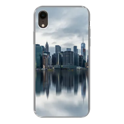 Produktbild von MuchoWow® Handyhülle Schutzhülle Hülle für iPhone XR New York - Skyline - Spiegelung Silikon Softcase Handy Hülle - Schutzdeckel