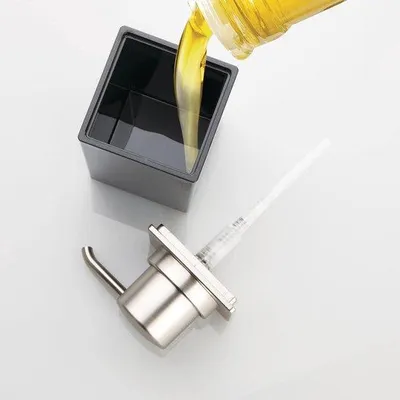 Immagine prodotto di Distributore di sapone ricaricabile Famanu, capacità 296 ml - Elegante dispenser a pompa per sapone e lozione, nero/argento opaco