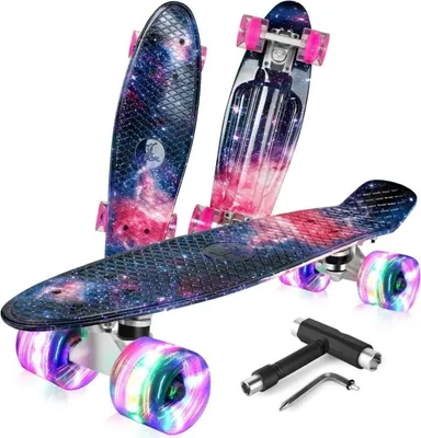 Zdjęcie produktu dla BELEEV 22-calowa deskorolka mini cruiser podświetlane kółka LED kompletny zestaw T-Tool Galaxy fioletowy