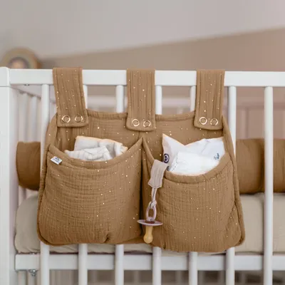 Productafbeelding van Bedtas Bruin met goudapplicatie - bedorganizer voor kinderbed