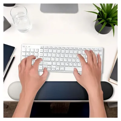 Produktbild von Ergonomische Handgelenkauflage für Tastatur – Bequeme Unterstützung für Erwachsene und Jugendliche