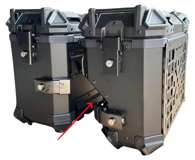 Image de Valise latérale pour moto, en aluminium étanche, avec système de fixation rapide, conçue pour être installée du côté du pot d'échappement