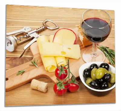Produktbild von Wallario Herdabdeckplatte aus Glas, Größe 60 x 52 cm 2-teilig, Motiv Genuss am Abend - Rotwein, Käseplatte, Oliven und Tomaten