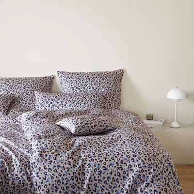 Produktbild von elegante Mako-Satin-Bettwäsche-Garnitur Leolook Farbe Kobaltblau Größe 240x220+2x40x80
