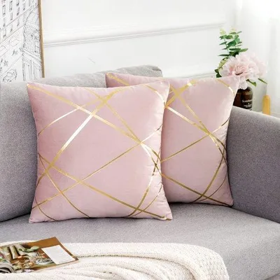 Obrázok produktu pre Ibenzoa® Sada 2 kusov zamatových obliečok na vankúše, 50x50 cm – dekoratívne obliečky s geometrickými vzormi v zlatej farbe, so skrytým zipsom
