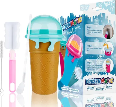 Produktbild von Slushy Becher 500 ml im Eiswaffel-Design – wiederverwendbarer Frozen Squeeze Cup mit Löffel-Strohhalm, Slush Eis Becher für Saft, Cola, Smoothies