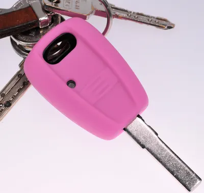 Produktbild von Auto Schlüssel Hülle Silikon Schutz Cover Rosa kompatibel mit FIAT Panda Brava Bravo Punto Stilo 1 Tasten Funk Fernbedienung