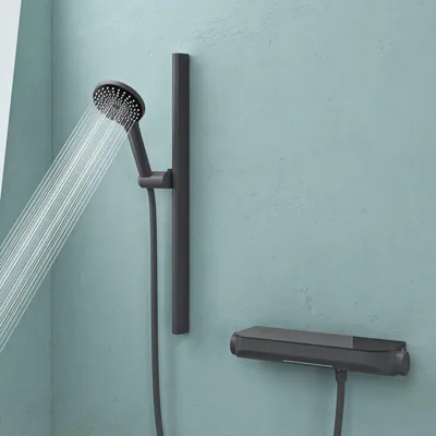 Produktbild von Badewannenarmatur mit Handbrause, Armatur Badewanne Wasserfall mit Thermostat, Vollmessing-Körper Duscharmatur Set mit Duschstange, 1,5 m PVC Brauseschlauch & Wandhalterung, für Bad,Grau