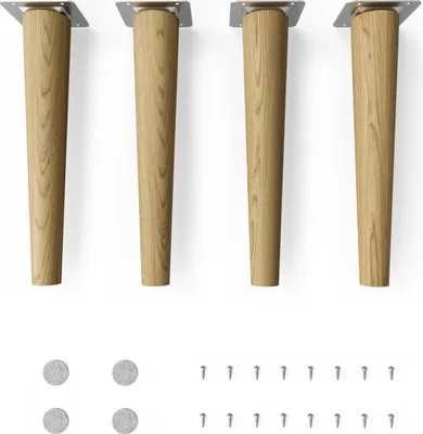 Four wooden furniture legs with metal mounting plates are displayed on a white background, along with felt pads and screws.