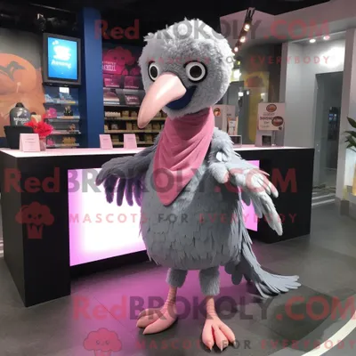 Produktbild von Graues REDBROKOLY Flamingo-Maskottchenkostüm mit Jeggings und Schalkragen