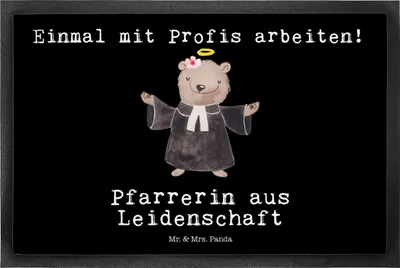Produktbild von Mr. & Mrs. Panda Fussmatte Pfarrerin Leidenschaft 50 x 75 cm - Schwarz - Geschenk, Spruch, Lustig, Schmutzmatte, Bodenvorleger, Türvorleger, Schmutzfangteppich, Theologin