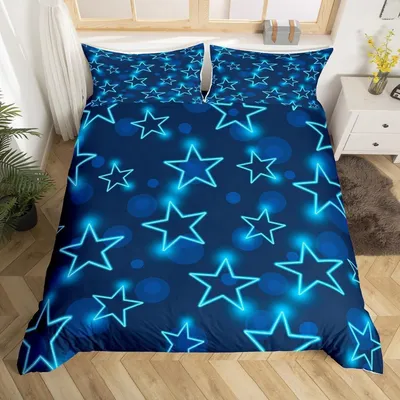 Zdjęcie produktu dla Komplet pościeli z niebieskimi gwiazdkami, 135x200 cm, wykonany z mikrofibry, zawiera 1 poszewkę na poduszkę
