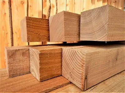 Imagen del producto de Kantholz de alerce, 90 x 90 mm, 150 cm de largo - Postes, postes para vallas, postes de madera, vigas de madera, poste de valla, travesaños (6 unidades)