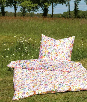 Produktbild von Janine Design Mako-Satin Bettwäsche-Garnitur modern art S 42123 Farbe multicolor Größe 135x200 + 80x80 cm