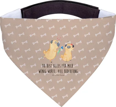 Produktbild von Mr. & Mrs. Panda Schal Hund Mops Verliebt - Hundeglück - Geschenk, Hunde Halstuch, Tuch, Hundehalstuch, Hundeliebe, Sprüche, Liebe, Knuffig, Pure