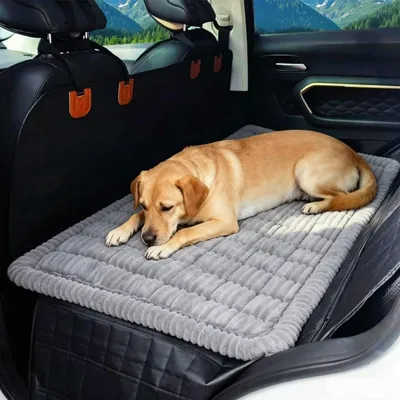 Produktbild von Hundedecke für den Rücksitz, weich und rutschfest, geeignet für große Hunde