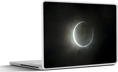 Produktbild von MuchoWow® Laptop Aufkleber Sticker Cover Sonnenfinsternis in Japan 31x22.5 cm - Laptop-Deko