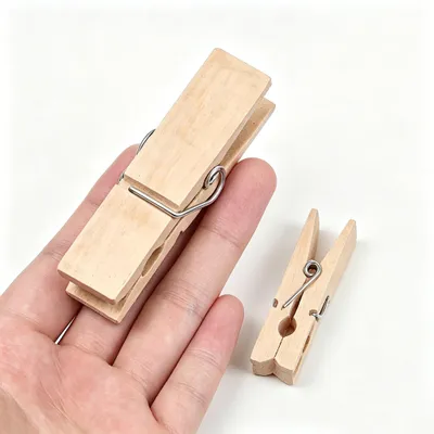 Imagen del producto de Grandes pinzas de madera para la ropa – 24 unidades, ideales para ropa y manualidades