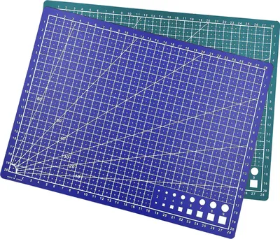 Produktbild von A4 Schneidematte, einseitig, mit klaren Rasterlinien und Winkeln für Scrapbooking, Kunst- und Bastelprojekte