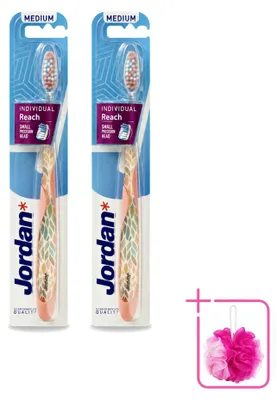 Imagen del producto de 2 cepillos de dientes Jordan Individual Reach, tamaño medio, pack ahorro - 2 unidades