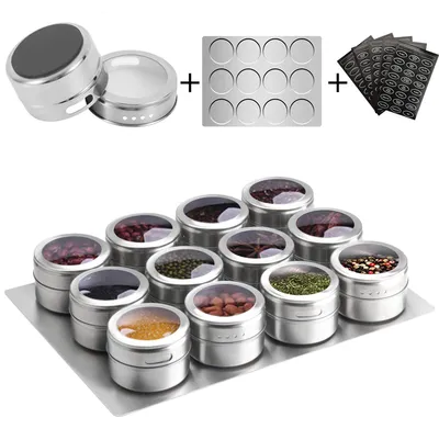 Produktbild von Set mit 12 magnetischen Gewürzgläsern mit Wandhalterung, Edelstahlkanten, leicht zu reinigen, inklusive 120 selbstklebenden Etiketten.