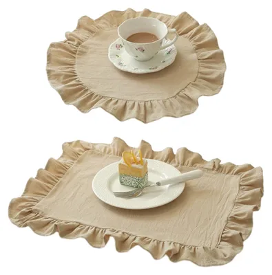 Produktbild von 1/2 Stück Küchen-Platzsets, quadratisch, rund, aus gewaschener Baumwolle mit gefalteten Kanten, hitzebeständig, für Esszimmer, Küche, Partys