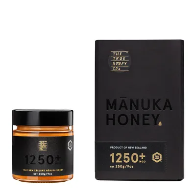 Produktbild von Manuka Honig MGO 1250+ (UMF 26+) 250 g – Premium Manuka Honig aus Neuseeland | UMF & MGO  | im Glas mit Luxusbox | The True Honey Co.