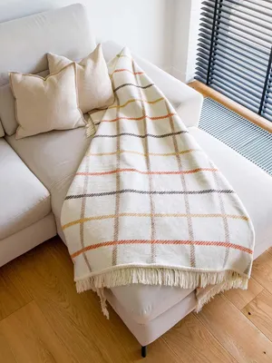 Produktbild von UMIPLED | Kuscheldecke, Sofaüberwurf Decke, Dicke Sofadecke, Couchdecke, Flauschige, Wohndecke für Couch, 150x200cm, - Beige/Braun