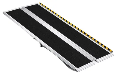 Produktbild von VEVOR Tragbare Rollstuhlrampe, 182,9 cm 362,9 kg Tragfähigkeit, Rutschfeste Aluminium Klappschwelle Rampe, Faltbare Mobilitätsroller Rampe Rollstuhlrampe, Behindertenrampe für Haustüren, Treppen, Türöffnungen, Bordsteine