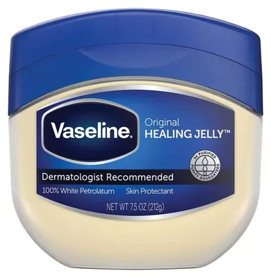 Zdjęcie produktu dla Vaseline - Biała Wazelina Kosmetyczna Ochronna 212g - Original Healing Jelly, Obraz wygenerowany przez AI