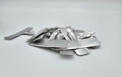 Produktbild von Leittrieb-Clip Baumerziehung für gerades Wachstum Gehölze Aluminium 10 Stück