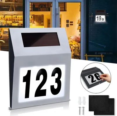 Zdjęcie produktu dla XINZI Solarny kinkiet zewnętrzny LED z numerem domu - 2 diody LED + panel słoneczny, krzem amorficzny, wyłącznik zmierzchowy, srebrny, idealny do oznaczania domów w okolicy