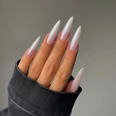 Productafbeelding van Kunstnagels, stiletto model, melkwit met marmerprint, 24 stuks, lange amandelvorm, glanzend