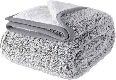 Produktbild von Kuschelige Flauschige Sherpa Decke, 152 x 203 cm Dick und Edel, Sofadecke Doubleface Extra Weich, Warm Gemütlich Wende Flauschige Decke für Sofa und Bett (Grau, 150 x 200 cm)