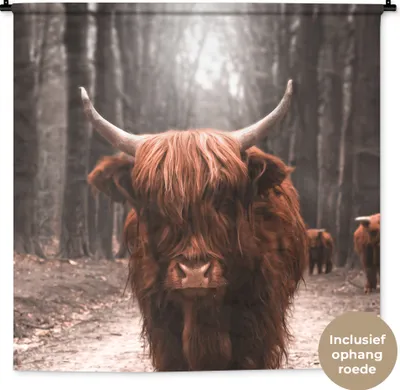 Produktbild von MuchoWow® Wandteppich Wandbehang Schottisches Hochlandrind - Wald - Kuh - Tiere - Natur 120x120 cm Tapisserie Dekoration Wandtuch - Modern - Baumwollgewebe